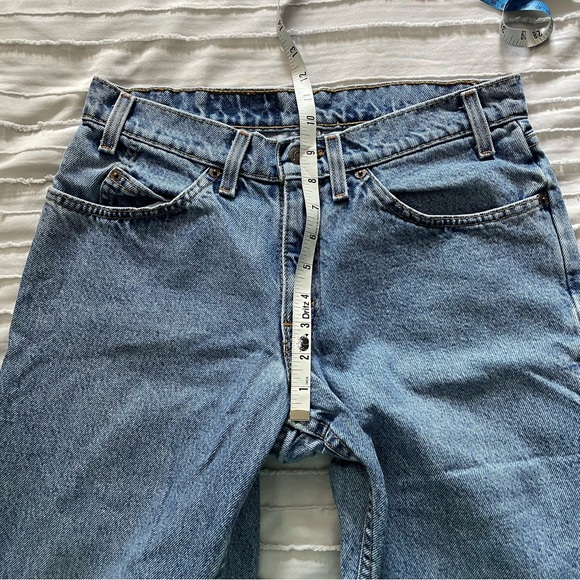 Vintage Levi’s 550 High Waist Waist fit Jeans - Picture 6 of 9